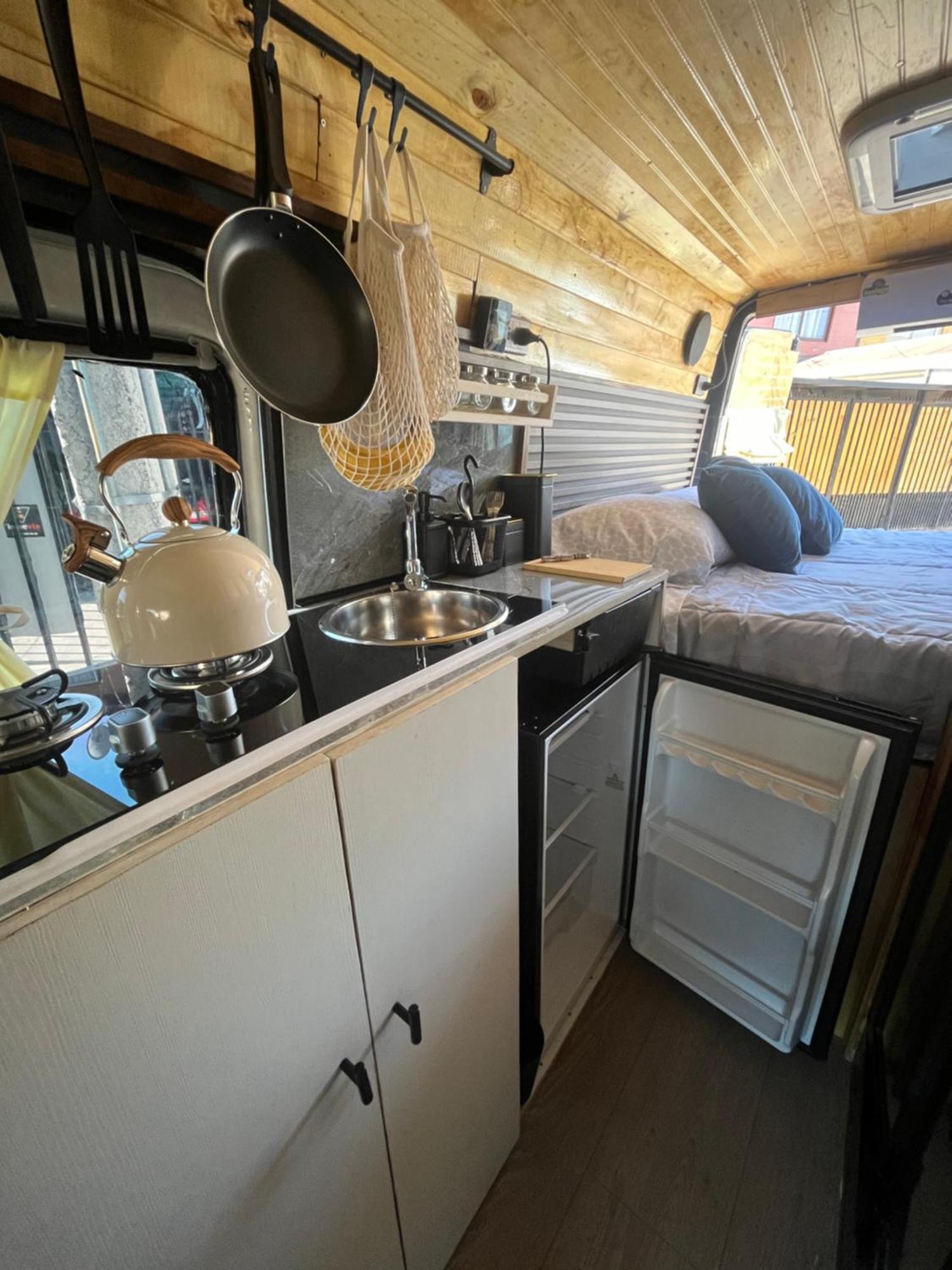 Campervan Totalmente Equipada - Casarodante - Motorhome